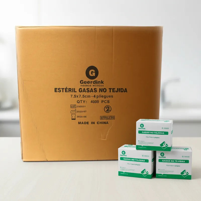 Gasa No Tejida Estéril Geerdink 7,5×7,5 cm | Caja Madre (40 cajas × 50 sobres × 2 gasas)